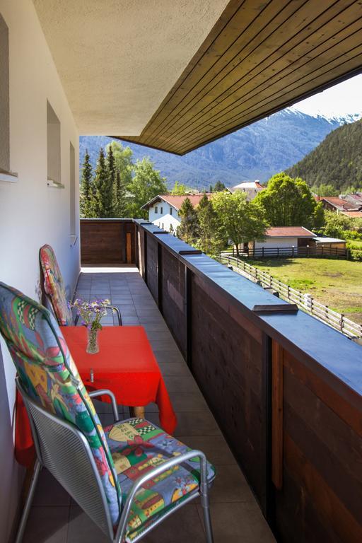 Gastehaus Frischhut Hotel Nassereith Exterior foto